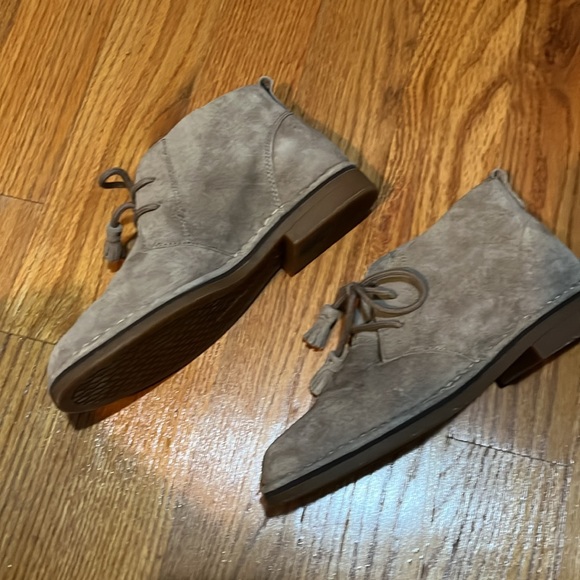 Hush Puppies real suede booties. US 8 but in fact more like 8.5 - Picture 2 of 7